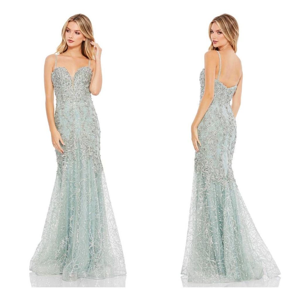 EMBELLISHED SLEEVELESS PLUNGE NECK TRUMPET GOWN SIZE 12